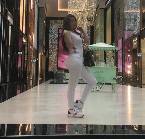 Kostümlü Bir Mersin Escort: Göz Kamaştırıcı Bir Tecrübe