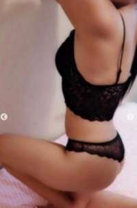 Mersin Kostümlü Escort Bayanının Eşsiz Detayları